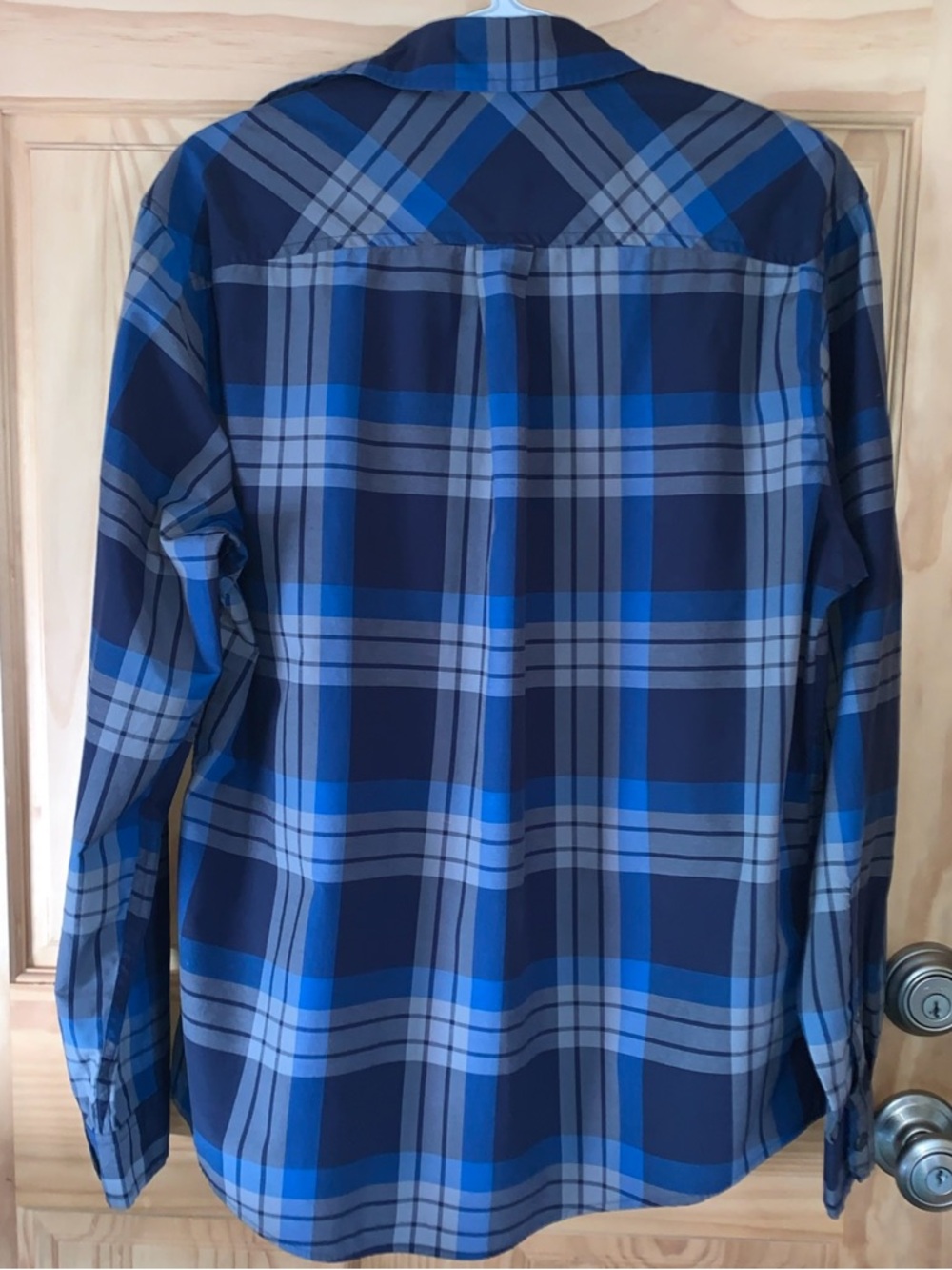 Eddie Bauer Adventure Outdoor Blue and Gray Plaid Button-Down Shirt Men's Medium - Picture 4 of 10